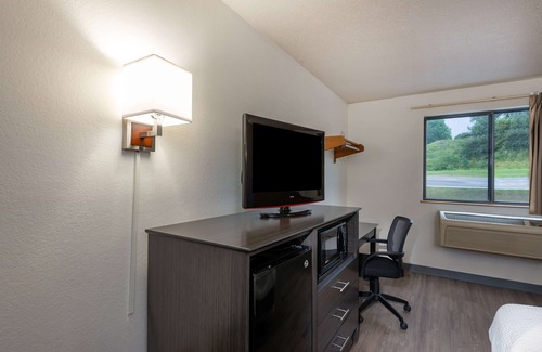 Somerset Hotel | Days Inn by Wyndham Somerset PA I-70 I-76