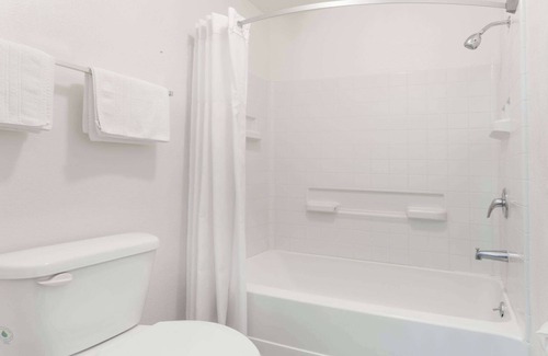 Westley Hotel | Days Inn by Wyndham Westley