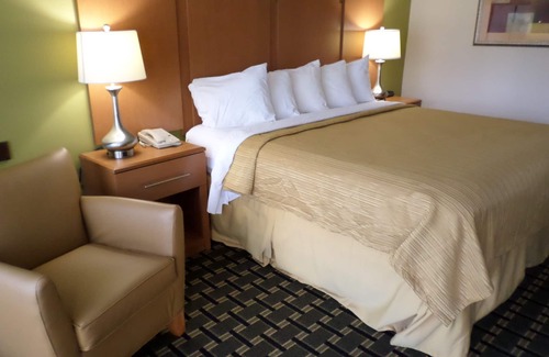 West Southern Pines Hotel | Days Inn & Conf Center by Wyndham Southern Pines Pinehurst