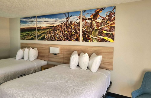 New Iberia Hotel | Days Inn & Suites by Wyndham New Iberia