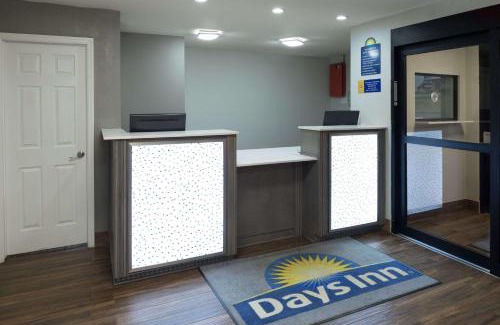 Athens Hotel | Days Inn & Suites by Wyndham Athens