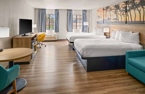 Artesia Hotel | Days Inn & Suites by Wyndham Artesia