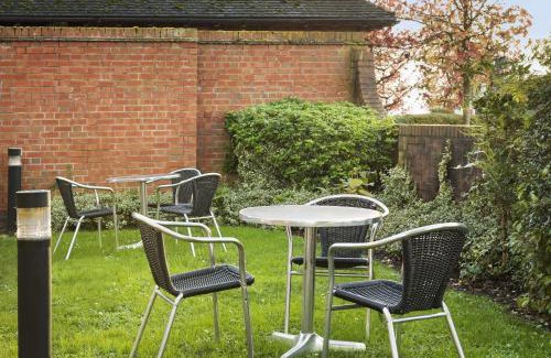 Strensham Hotel | Days Inn Tewkesbury