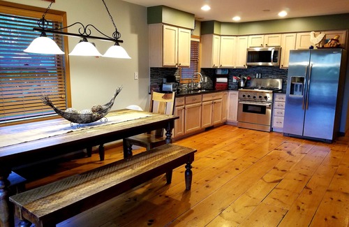 Galien House | Dayton Lake Cottages Southwest Michigan on 6 acres, near New Buffalo, Three Oaks