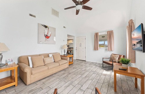 Wildwood Hotel | Daytona Inn and Suites - Three Bedroom Apartment