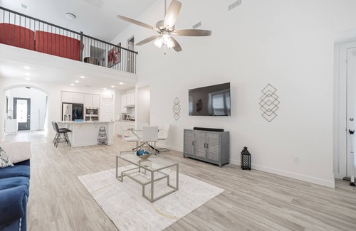 Royse City House | Dazzling Newly Built Modern Home 17 minutes from Rockwall Harbor. Pet Friendly!