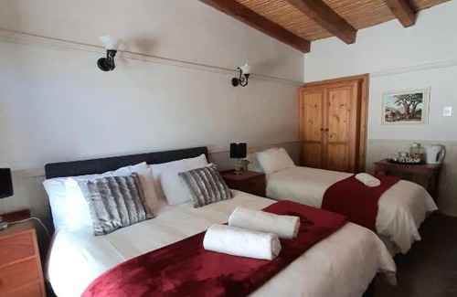 Graaff-Reinet House | De Graaff Manor