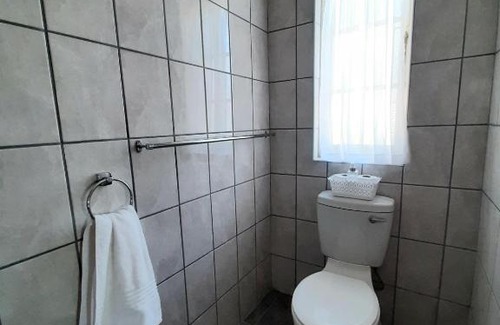 Graaff-Reinet House | De Graaff Manor