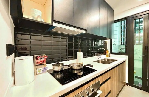 District 4 Apartment | De La Sol District 4