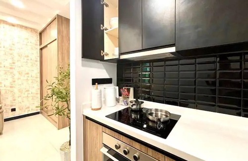 District 4 Apartment | De La Sol District 4