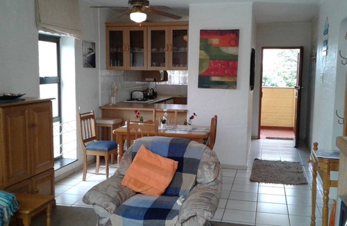 Doonside Apartment | De Lange Self-Catering Holiday Apartment ~ Sleeps 6