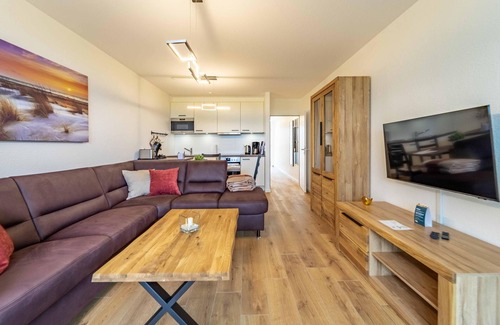 Dorumer Neufeld Apartment | De Wisch - Newly renovated vacation apartment with pool and sauna