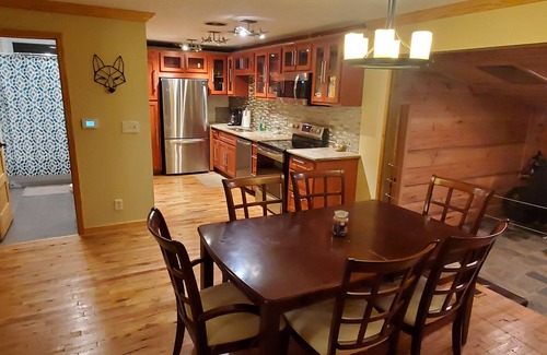 Robbinsville House | Deals Gap 3 bedroom Treehouse ON the Tail of the Dragon