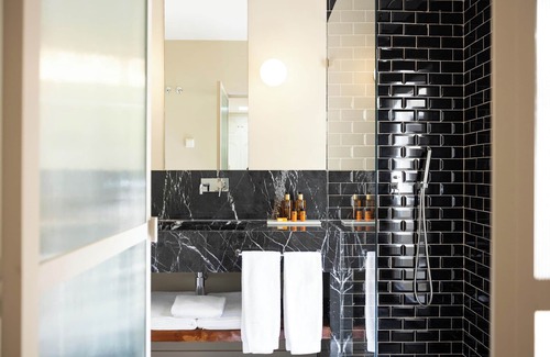 Lisbon Old Town Hotel | Dear Lisbon -Valmor Palace