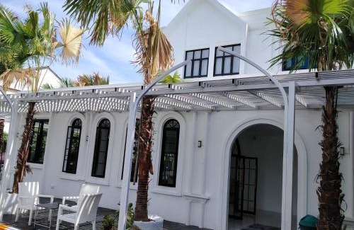 Maha Sarakham Hotel | DEBUA White House