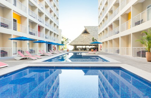 Rincon de Guayabitos Hotel | Decameron Isla Coral Guayabitos Ramada All Inclusive Resort