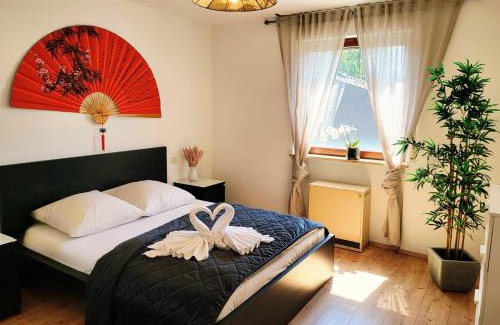 Schonach im Schwarzwald Apartment | Deck-Apartment next to the forest, free parking