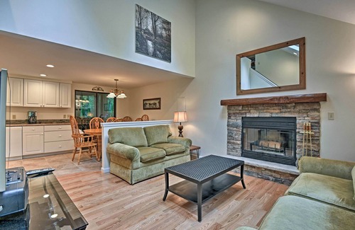 Pocono Lake Cottage | Deck & Fire Pit: Pocono Lake Home Near Skiing!