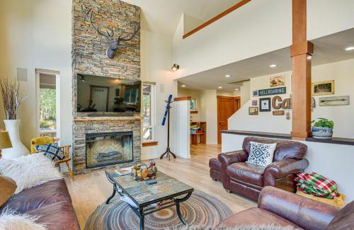 Packwood House | Deck, Hot Tub and Fire Pit Mtn-View Packwood Cabin