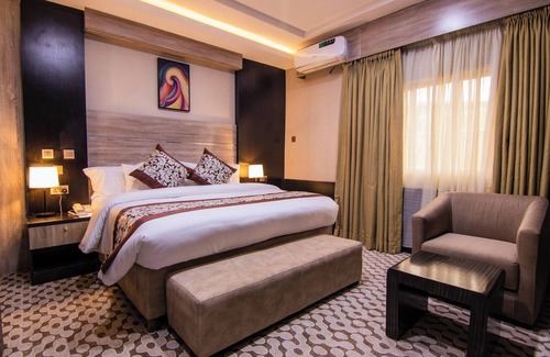 Ibadan Hotel | Dee Rocket Hotel