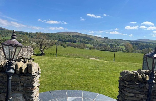 Corwen Cottage | Dee Valley Country Escape - Sleeps 4 & Hot Tub