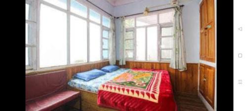 Shimla House | Deelux cottages inn