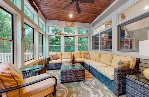 Glen Arbor House | Deer Park 15