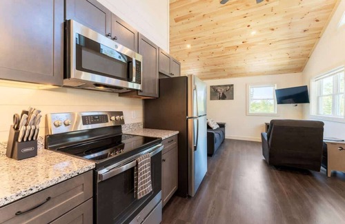 Sullivan House | Deer Run Cabin! Summa