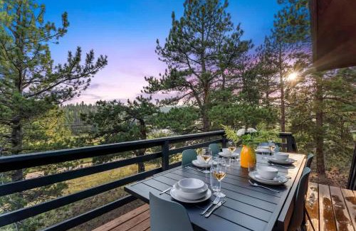 Florissant House | Deerfield Cabin Sauna Stargazing Wildlife Retreat