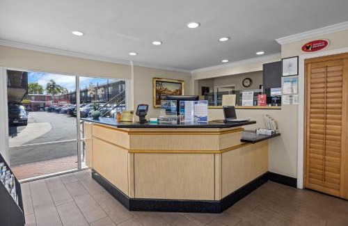 Anaheim Resort Hotel | Del Sol Inn Anaheim