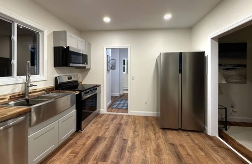 Town of Lloyd House | Delightful 1-Bedroom Residence with Private Yard on New Paltz Rd, Lloyd, NY