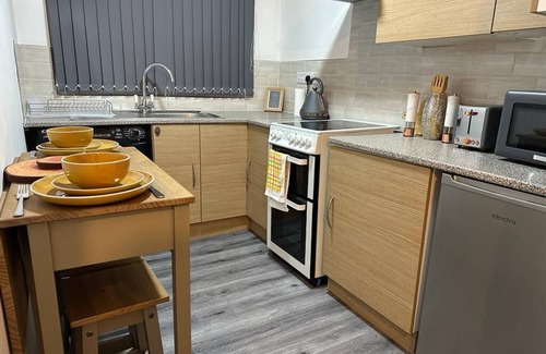 Leeds Apartment | Delightful Delta-studio Apt,walk-2leeds City,wifi