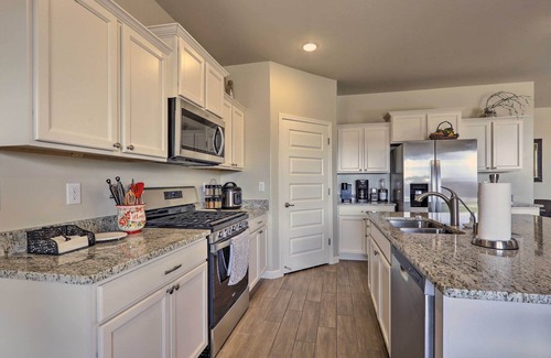 Sahuarita House | Delightful Family-Friendly House w/ Fire Pit!