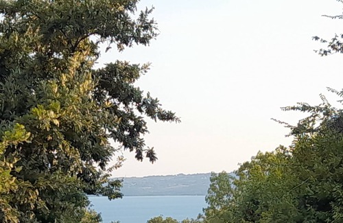 Lake Bracciano Apartment | Delightful Rooms With Private Bathrooms in an Independent Apartment With Garden