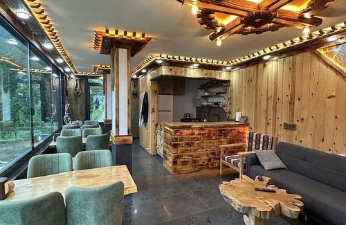 Ayder Hotel | Della Suit Bungalov