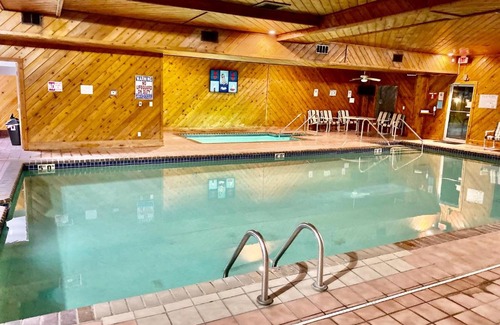 Lake Delton House | Dells Lake Villa At Lighthouse Cove Condominiums