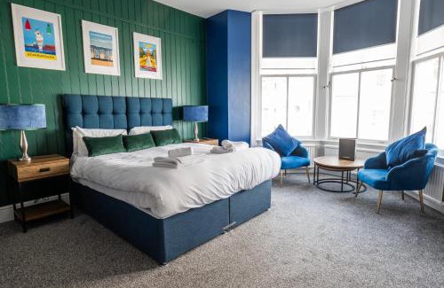 Scarborough Hotel | Delmont Hotel & View Restaurant