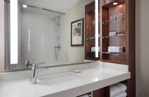 Byward Market - Parliament Hill Hotel | Delta Hotels by Marriott Ottawa City Centre