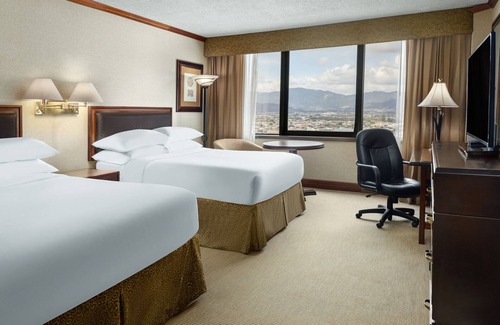 San Jose Hotel | Delta Hotels by Marriott San Jose Aurola