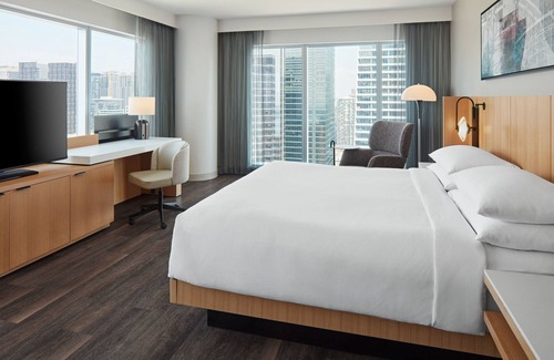 Toronto Entertainment District Hotel | Delta Hotels by Marriott Toronto