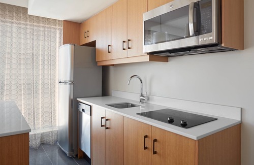 Toronto Entertainment District Hotel | Delta Hotels by Marriott Toronto