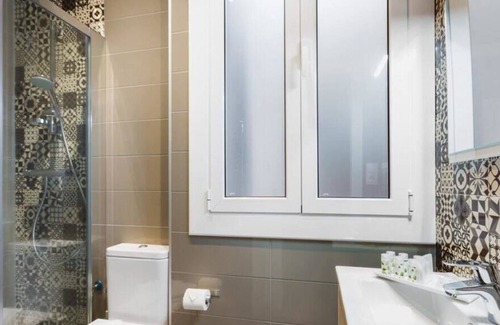 El Parc i la Llacuna del Poblenou Apartment | Deluxe apartment with balcony close to the beach!