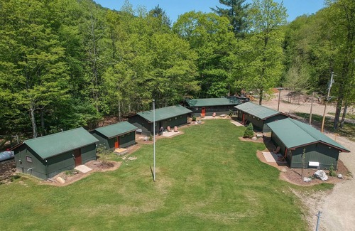Hillsgrove Cabin | Deluxe Cabin F, Elk Creek Escape