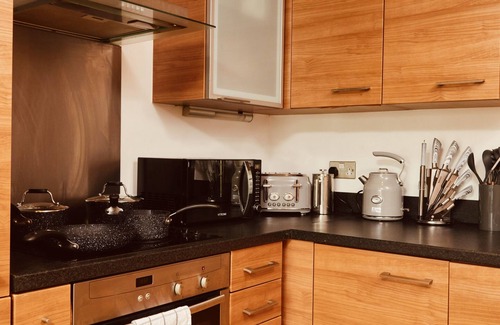 Leeds Apartment | Deluxe City Apt, Beautiful River View&free Parking