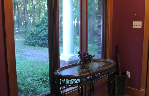 Hammond House | Deluxe Country Home - Tranquil Setting Shorter stays within 30 days of arrival