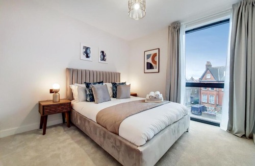 Harrow Apartment | Deluxe Harrow Wembley Apartment