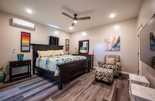 Northside House | Deluxe House in the Heart of Houston