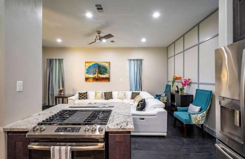 Northside House | Deluxe House in the Heart of Houston