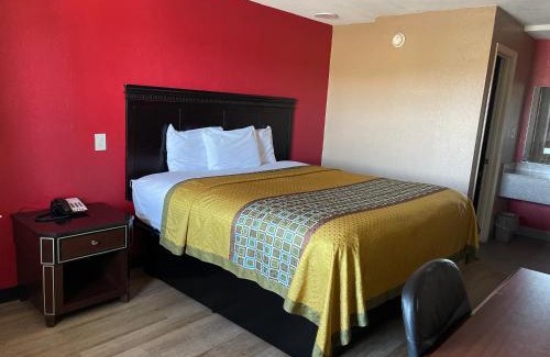 West Memphis Hotel | Deluxe Inn