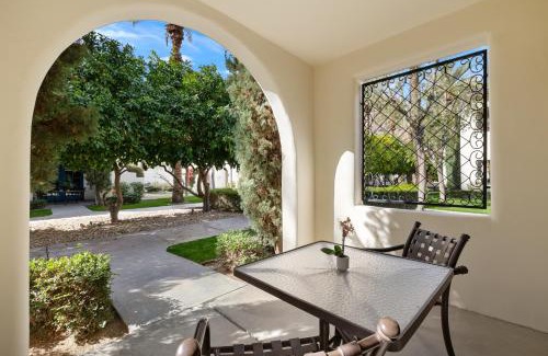 La Quinta Apartment | Deluxe King Casita Condo with Access to Outdoor Resort-Style Pool condo